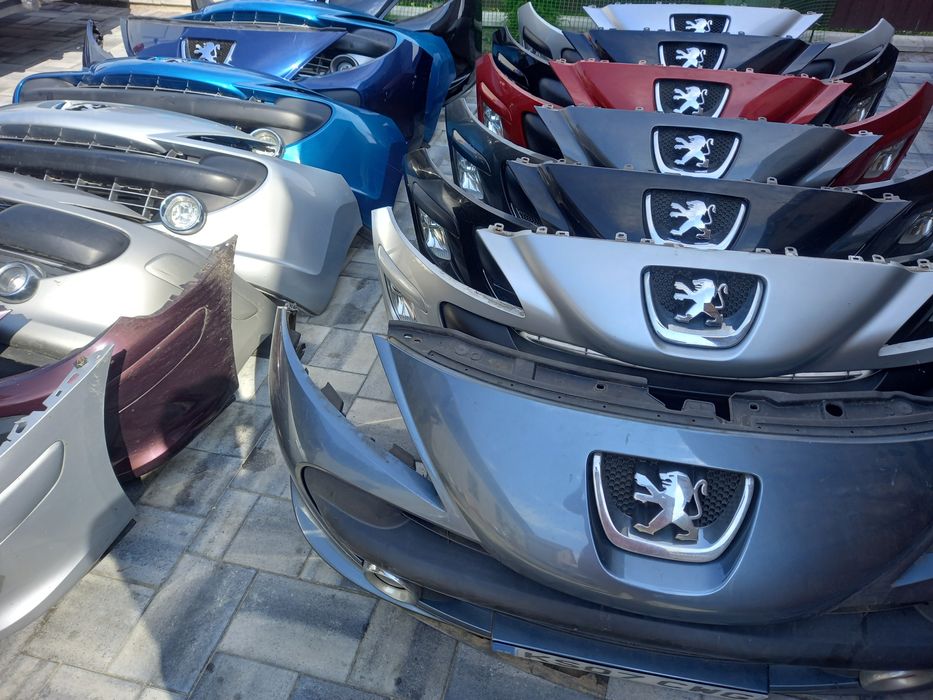 Бампер на Peugeot 307,  Пежо 308 , 207. Відмінний стан