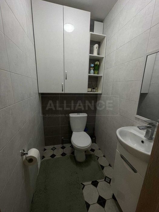 Цікава 3кімнатна квартира в низькоповерховому будинку