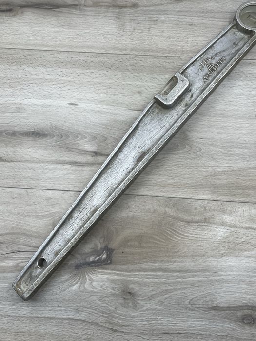 Stara aluminiowa poziomica Stabila