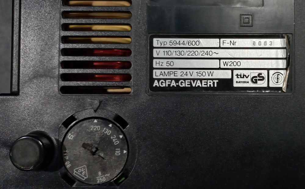 Projector de slides Agfa com lâmpada fundida