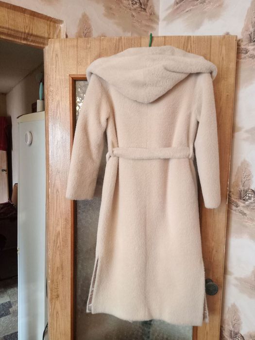 Пальто жіноче  майже нове