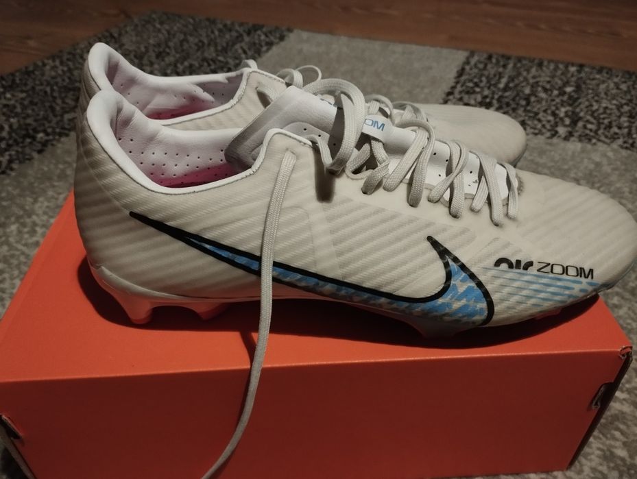 Korki Nike Zoom Vapor 15 41 stan bardzo dobry 26,5