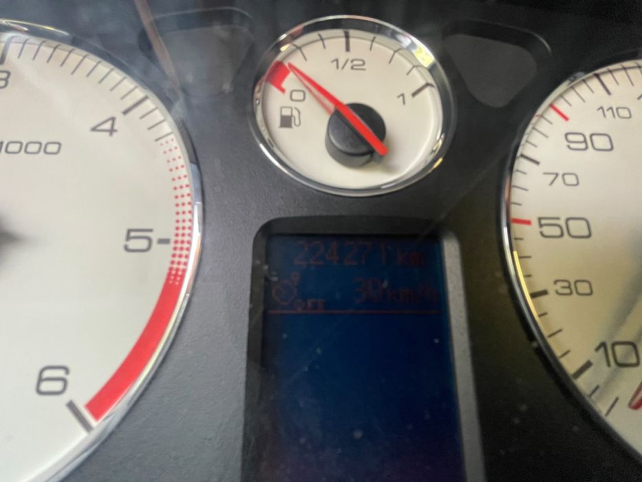 Peugeot 407 com 224 271 km