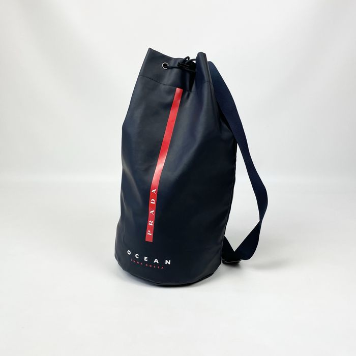 Водовідштовхувальна спортивна сумка prada beauty ocean luna rossa navy оригінал синя чоловіча для яхти або спортивного залу