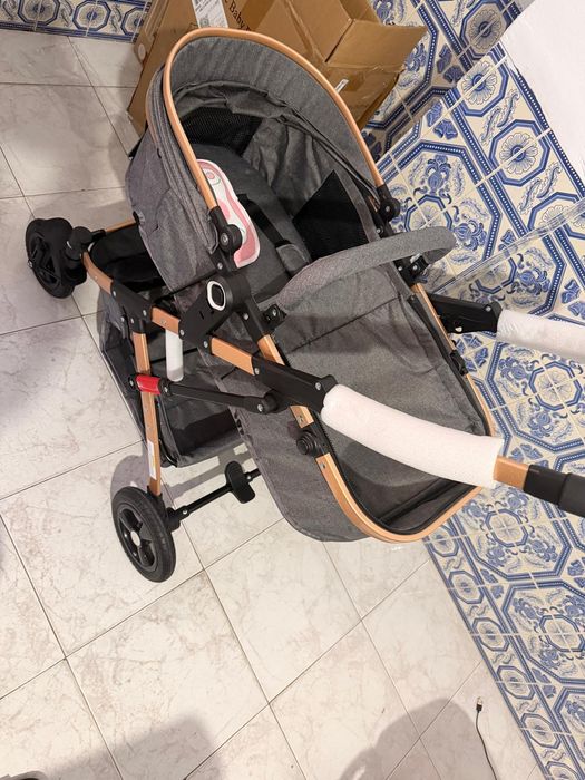 Carrinho de bebe Novo