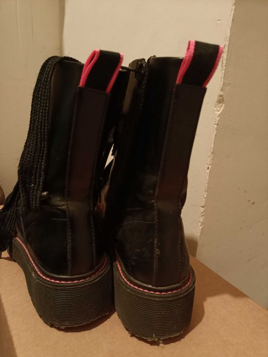 Buty całoroczne, glany dla dziewczynki