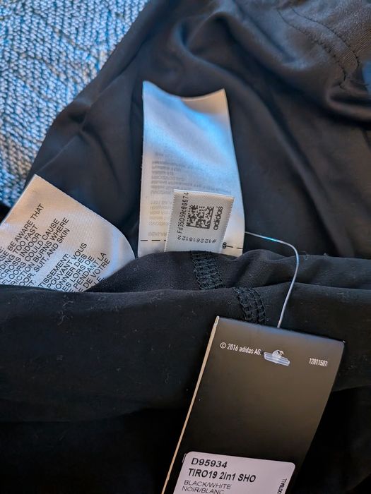 Calções adidas novo