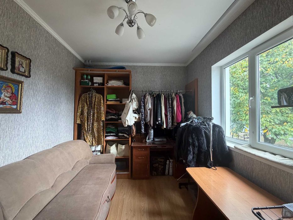Продаж 5 кімнатного будинку з ремонтом в селищі Баришівка (Пасічна) Є ВІДЕООГЛЯД