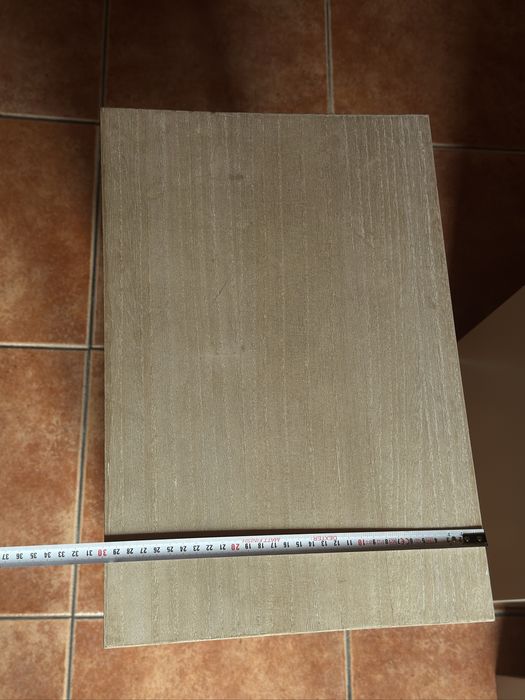Mesa de cabeceira com gaveta