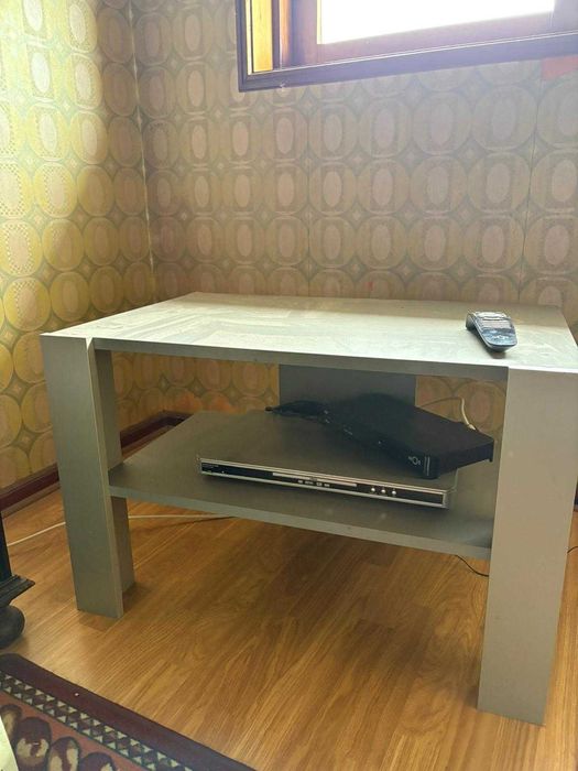 Mesa para Televisão