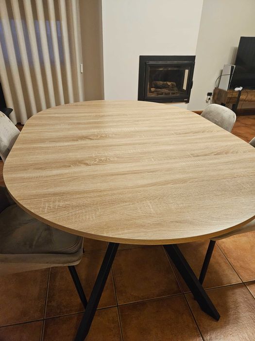Mesa extensível com 4 cadeiras