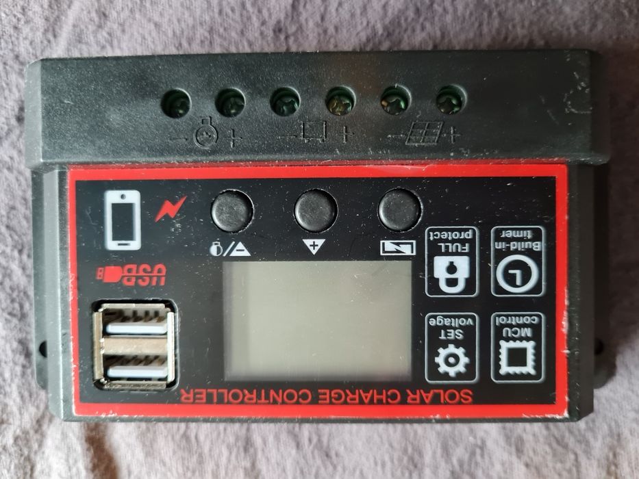 Kontroler solarny 30A