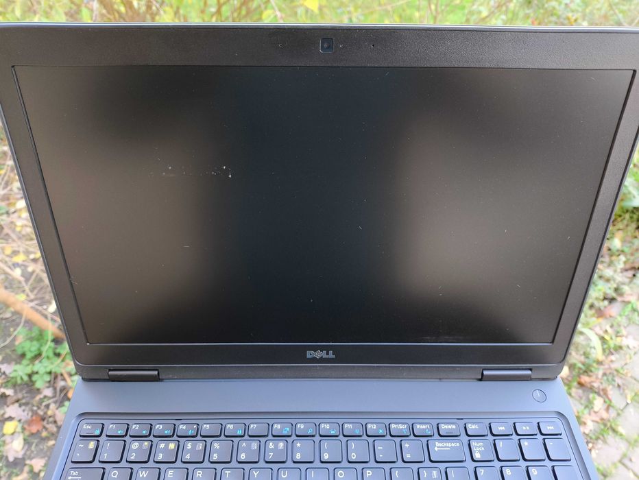 Недорогий продуктивний Dell 5580 i5-6300U 8/128Gb