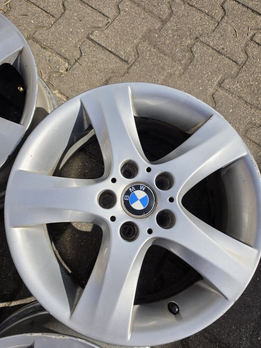 Felgi BMW Styling 142 17" 5x120 7J ET47 E81,E90,E87