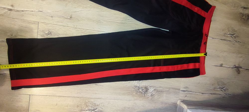 Fajne spodnie dresowe rozm L -XL wymiary na fotkach