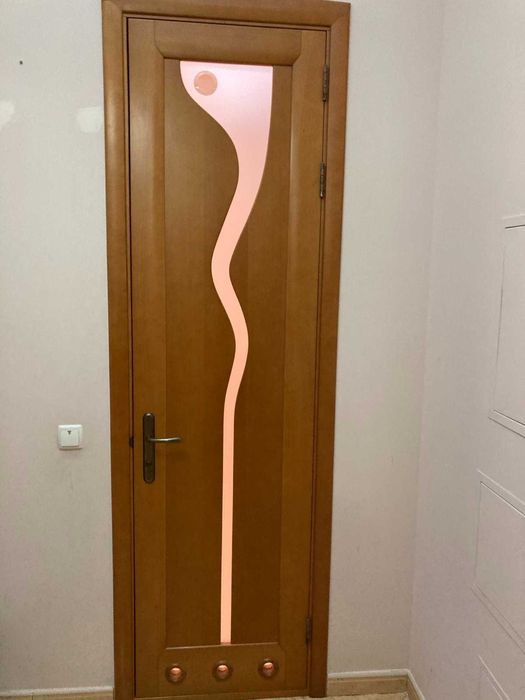 Двері 5 дверей міжкімнатних авторська робота з фурнітурою і блокамиб/у