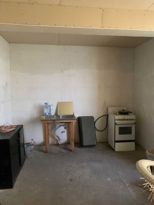 Продам будинок з ділянкою 2 сотки. с.Молодіжне вул. Лесіва