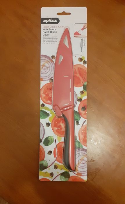 Large Kitchen Knife441771728800337920
