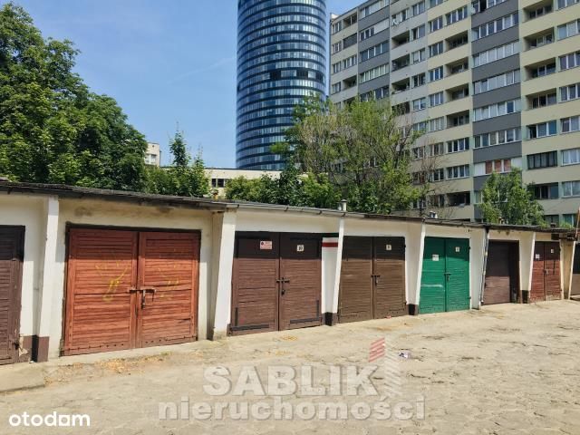 Garaż/magazyn - 16 m2 przy Sky Tower