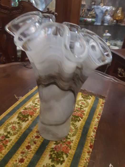 Bonita jarra em vidro murano