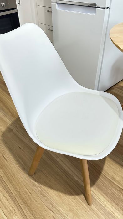 Conjunto mesa e duas cadeiras Sklum