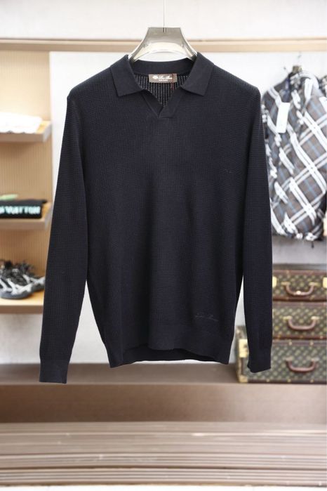 Nowy modny sweter