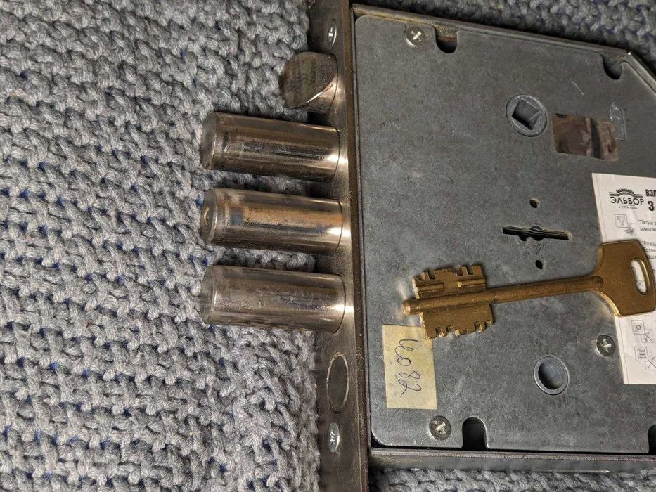 Замок до дверей ключі Єльбрус противоударний та противозломний