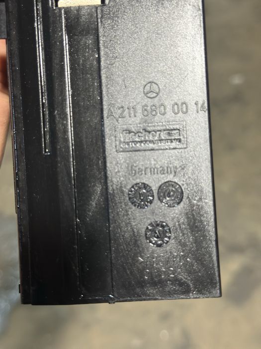 Продам підсканик Mecedes 211 Орігінал