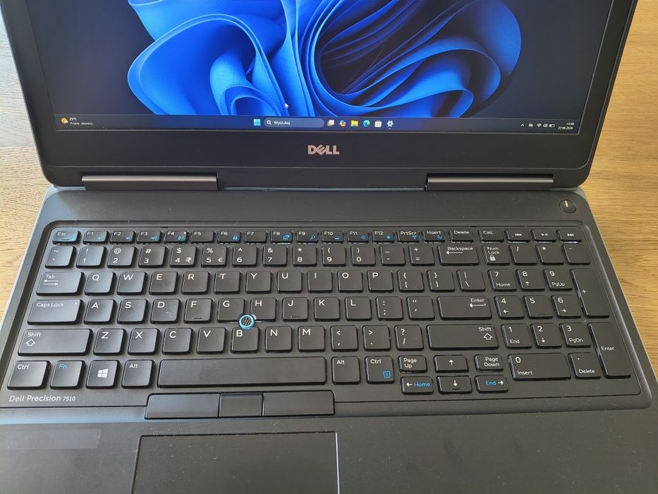 Stacja robocza DELL Precision 7510 i5/32RAM/500GB SSD/ NVIDIA