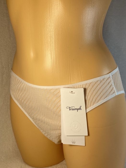 Majtki damskie Triumph Harmony Spotlight Tai01 -38/M- nowe z metką