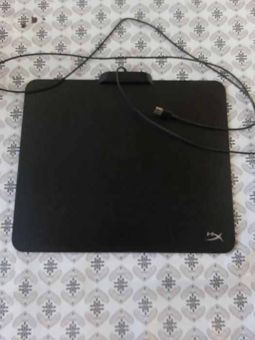 Teclado e mouse pad gaming