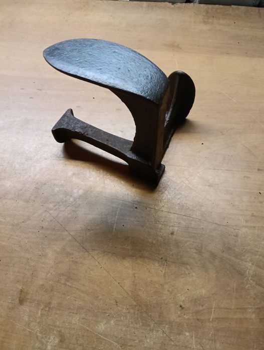 Kowadło szewskie, PRL.