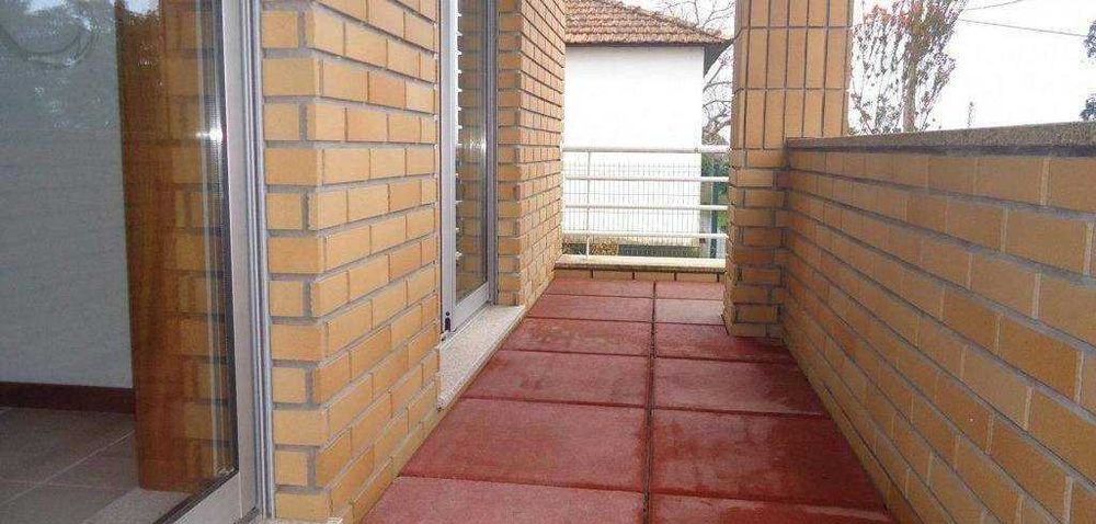 Moradia T4+1 São Félix da Marinha - Garagem - Terraços