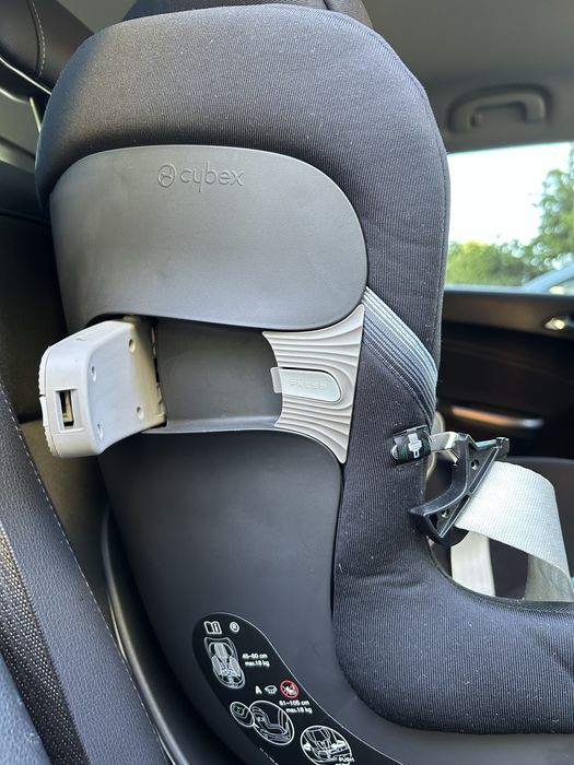 Fotelik samochodowy cybex Sirona sx2 czarny 0-18kg baza 360 isofix