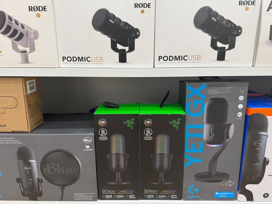 Мікрофон студійний Razer Seiren V3 Chroma Black RZ19-05060100-R3M1