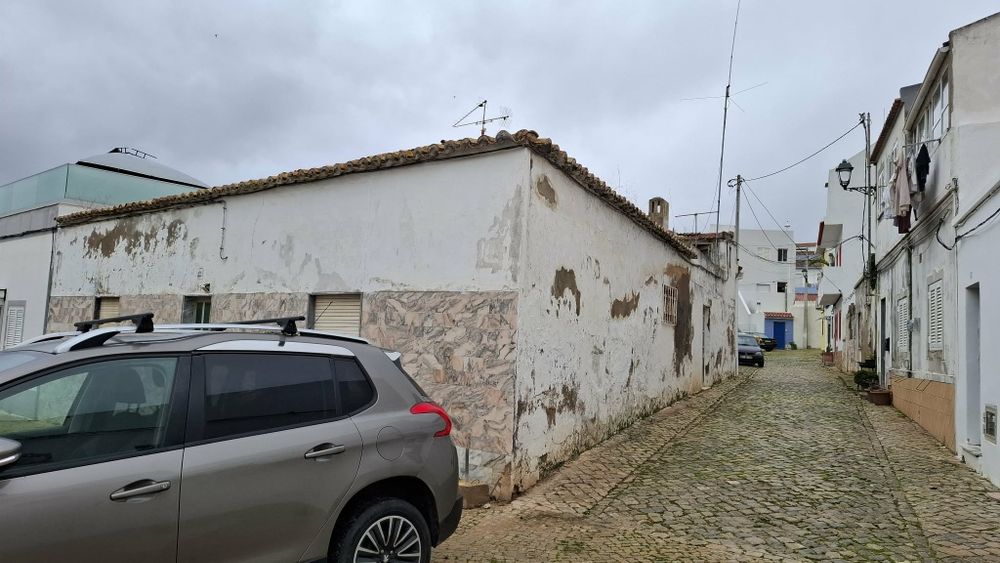 Moradia Térrea  com quintal