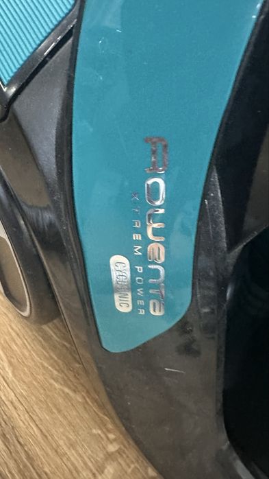 Vende se aspirador Rowenta , tudo a funcionar