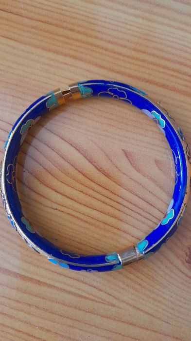 Pulseira em cloisone