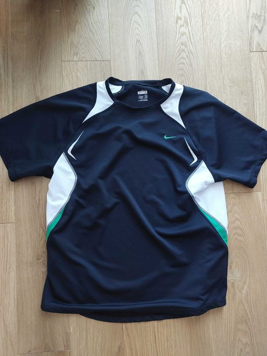 Koszulka treningowa marki Nike rozmiar L