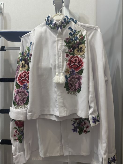 Продам вишитий комплект 3