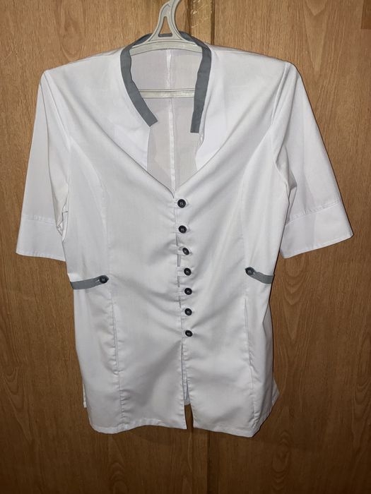 Медицинская кофта