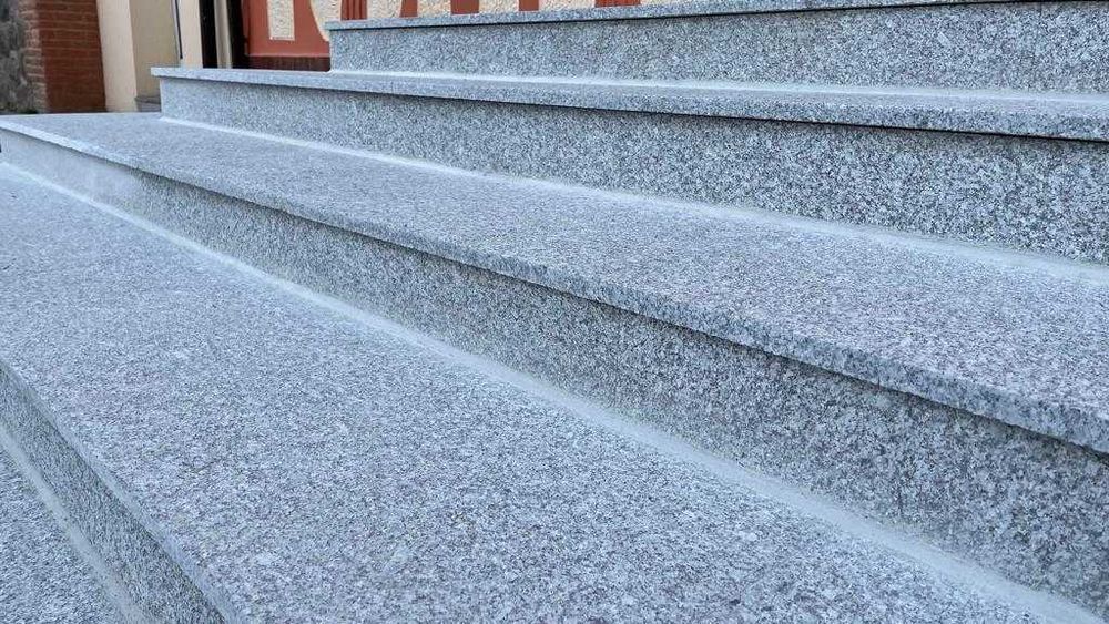 Grys granitowy szary kruszywo kamienie ozdobne kamień ogrodowy ziemia