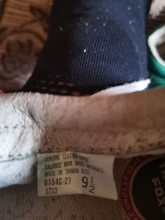 Продам кеди гарного зеленого кольору