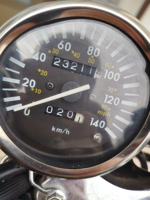 Keeway Superlight 125 –  Muito Conforto + 2 Capacetes