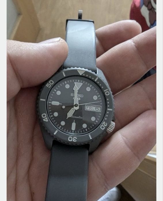 Seiko 5 Sports SRPG81K1 Cement Grey Automático — Caixa Compl