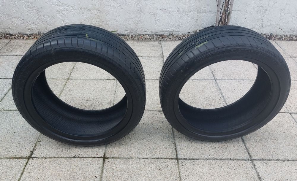 Pneus Goodyear RunFlat 225R18 e 255R18 (usados).