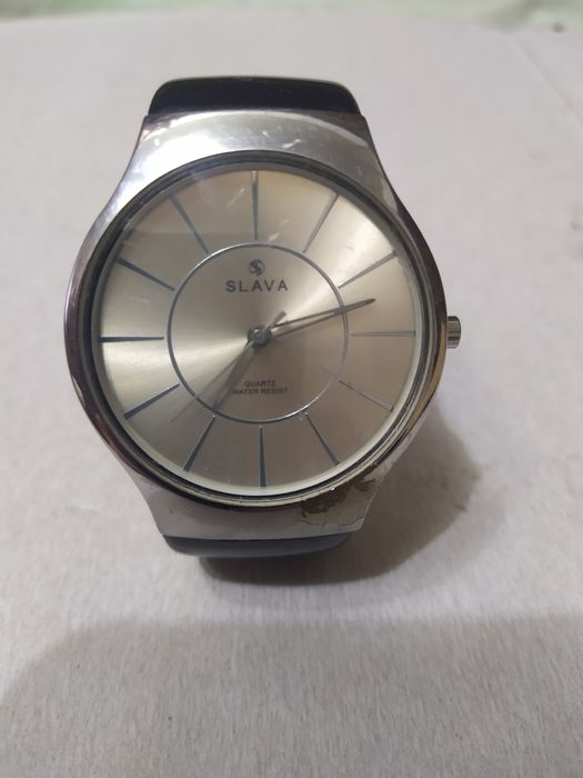 Часы наручные SLAVA кварцевые,в рабочем состоянии 120 грн.