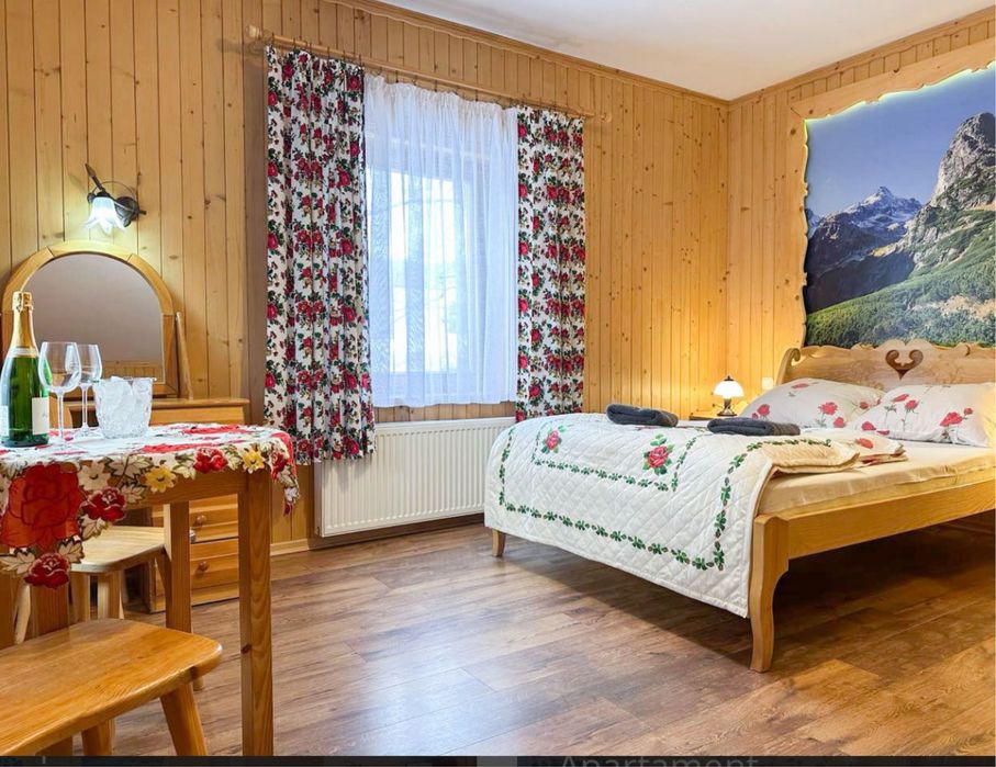 Wesoła Chatka - Krupówki 37a - Centrum Zakopanego -