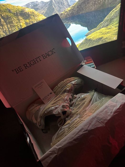 кросовки off White be right back, офф файт кросовки