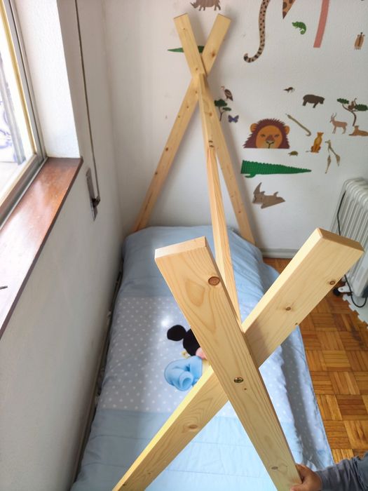 Cama de bebê/ criança